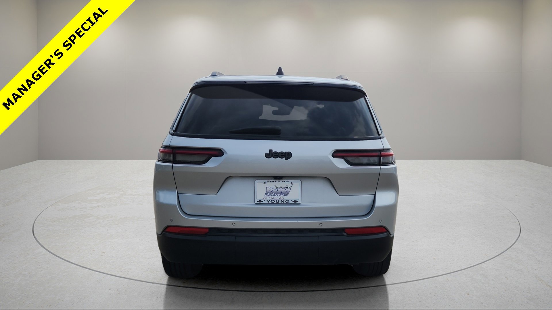 2023 Jeep Grand Cherokee Altitude photo 3