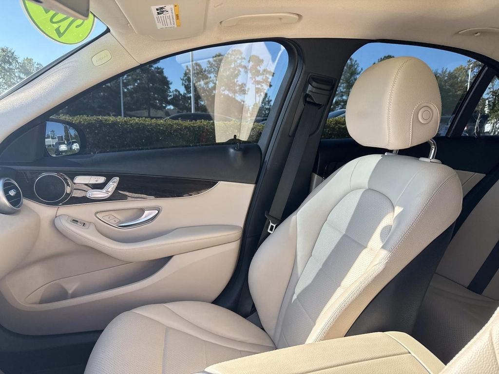 2020 Mercedes Benz C 300 photo 9
