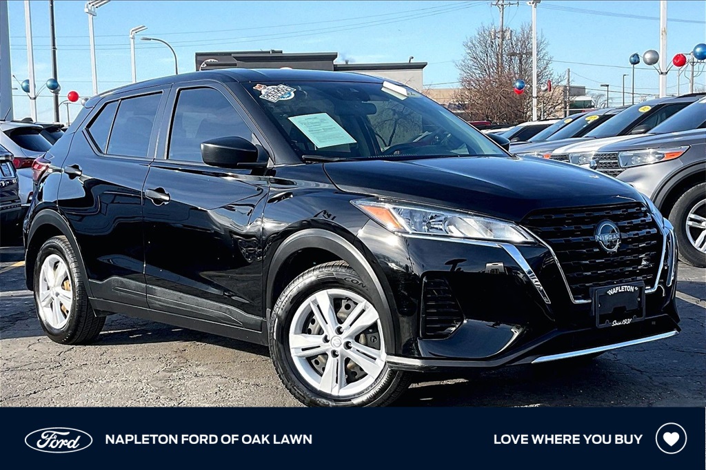 2022 Nissan Kicks S's photo