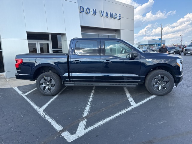 2025 Ford F-150 Lightning photo 5