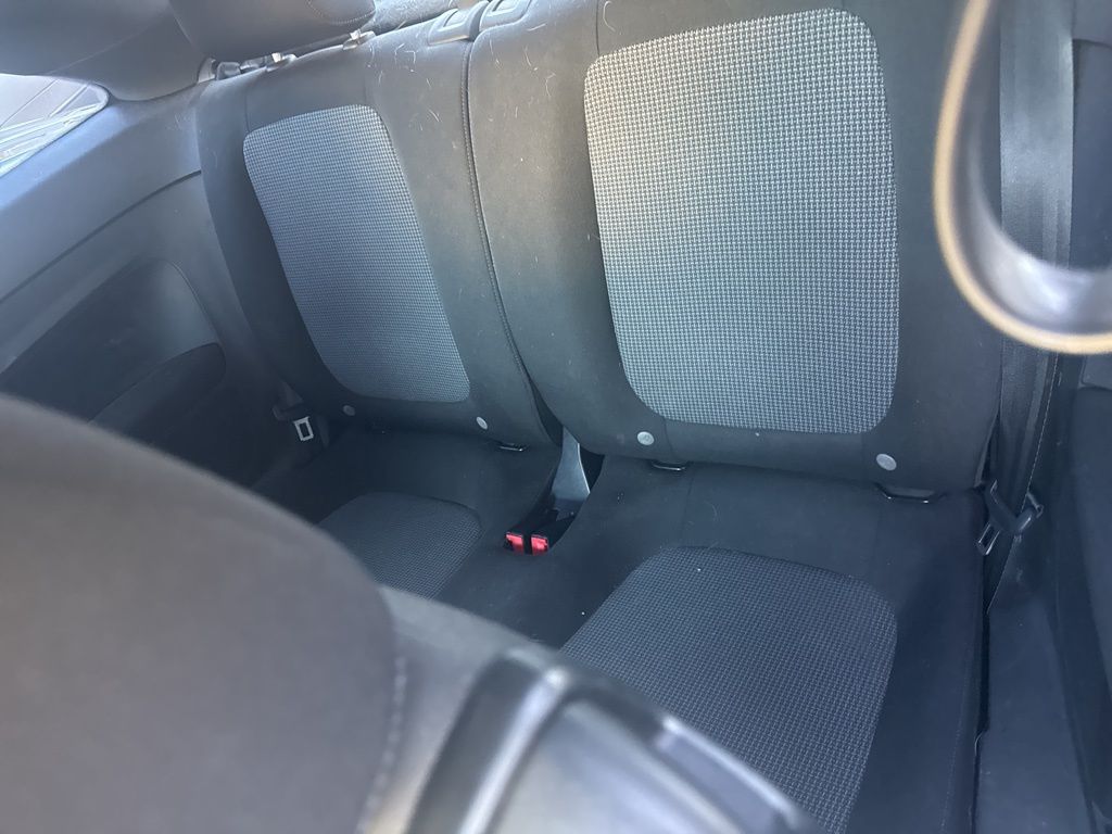 2019 Volkswagen Beetle S photo 4