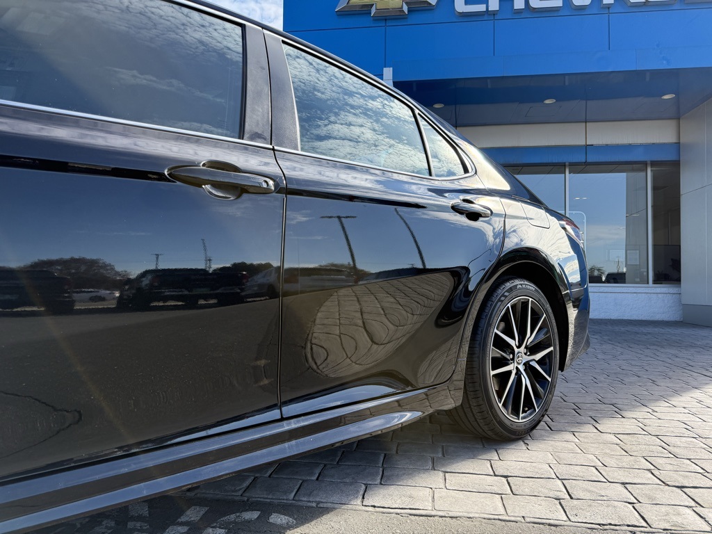 2024 Toyota Camry SE photo 4