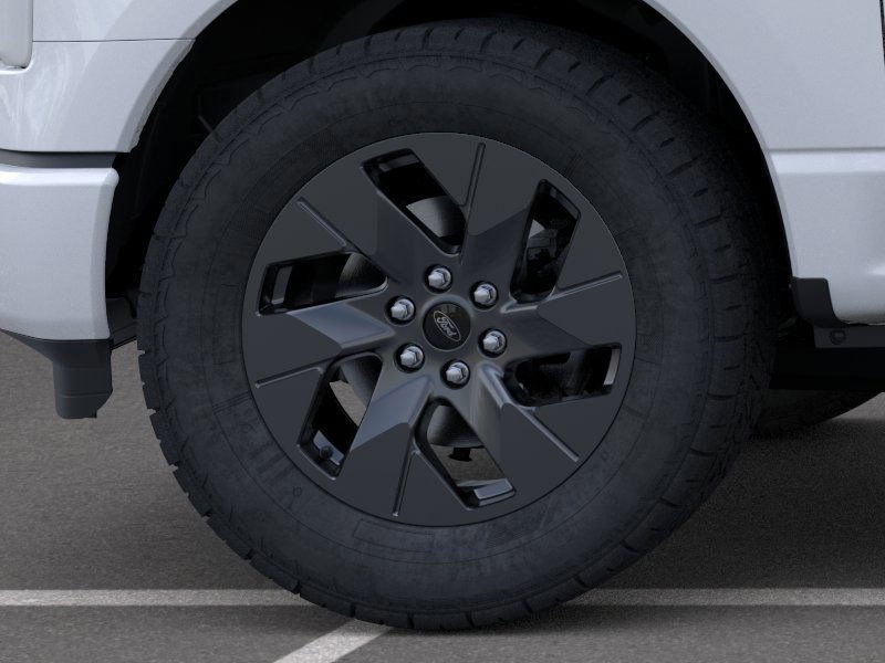 2025 Ford F-150 Lightning photo 19