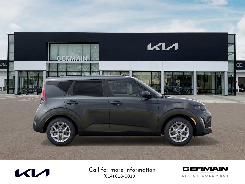 2025 Kia Soul LX photo 4