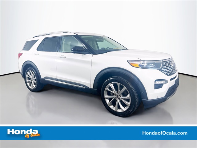 2022 Ford Explorer Platinum's photo