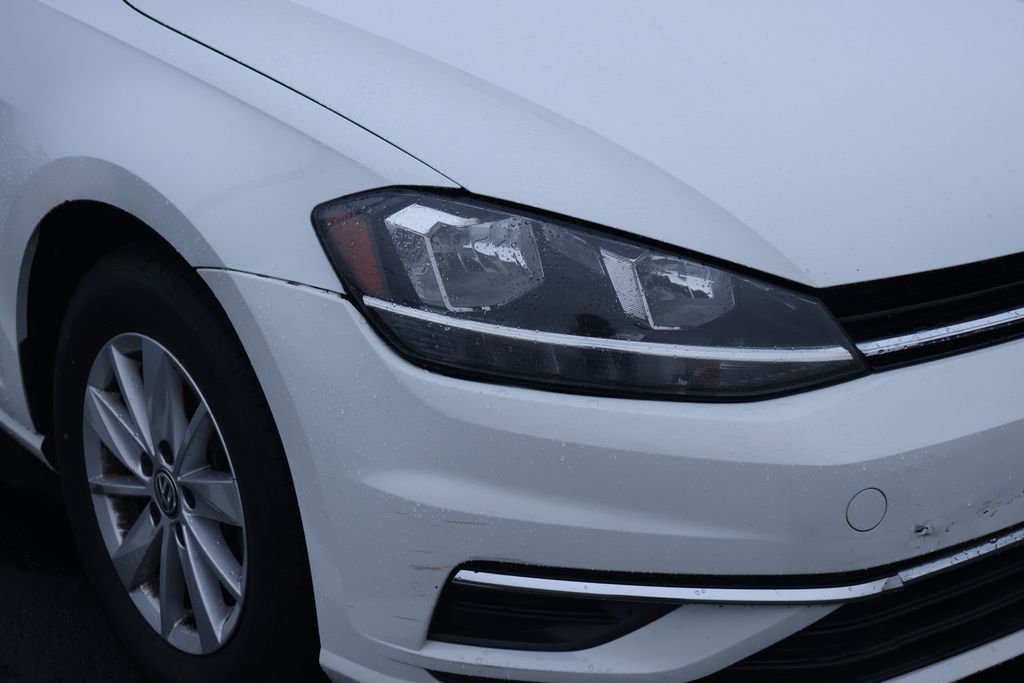 2018 Volkswagen Golf TSI S photo 4