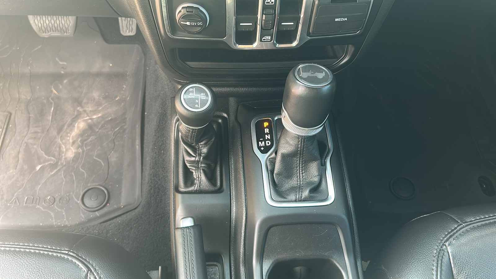 2023 Jeep Wrangler Sahara Altitude photo 21