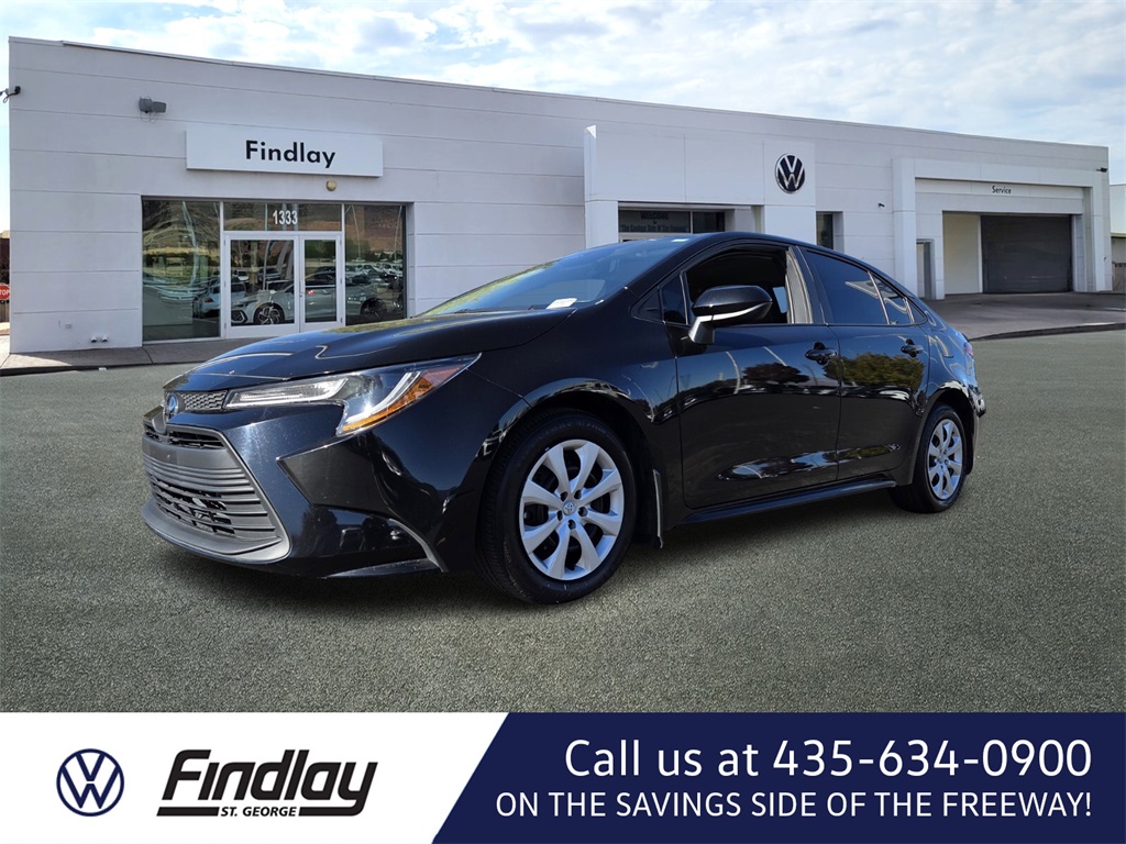 2025 Toyota Corolla LE's photo