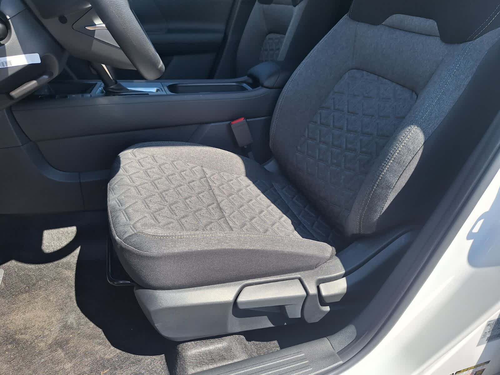 2026 Nissan Kicks SV photo 10