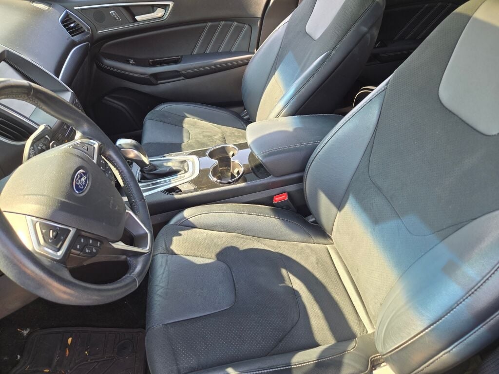 2015 Ford Edge Sport photo 15