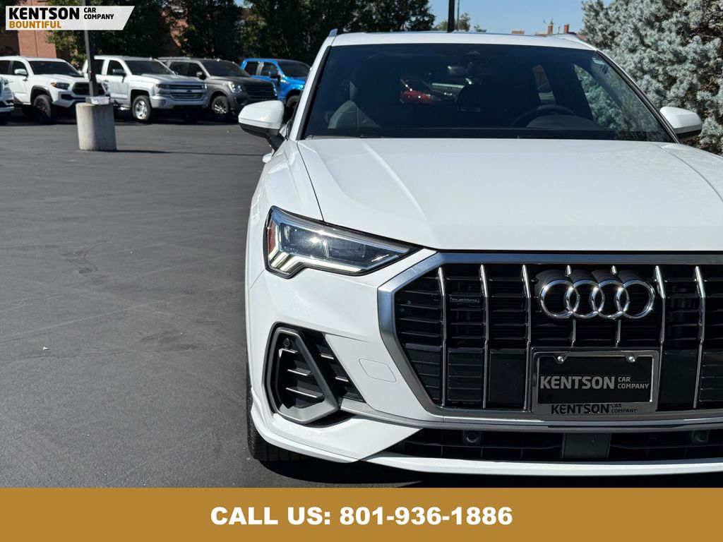 2025 Audi Q3 S line Premium photo 13