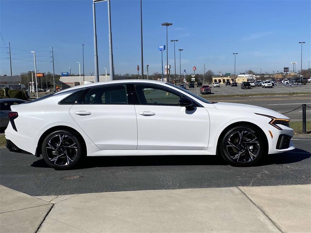 2025 Kia K5 GT-Line photo 2