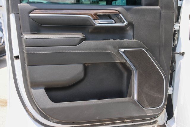 Used 2024 White Chevrolet LT image 11