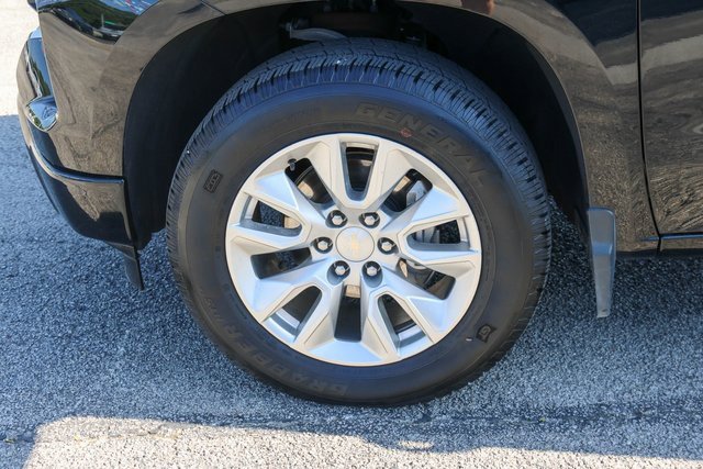 Used 2023 Black Chevrolet Custom image 7