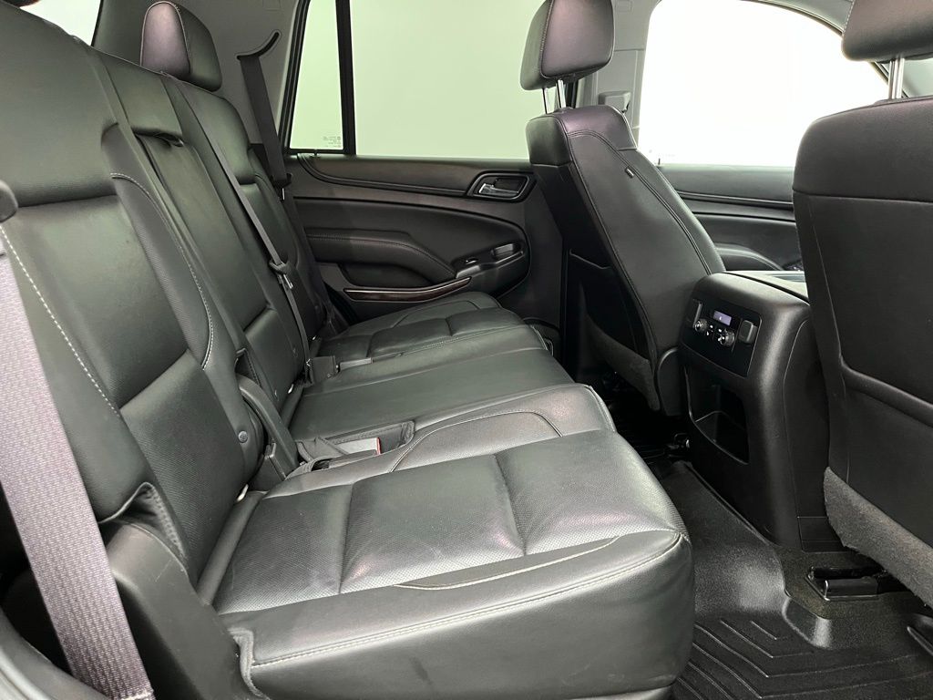 2017 Gmc Yukon SLT photo 35