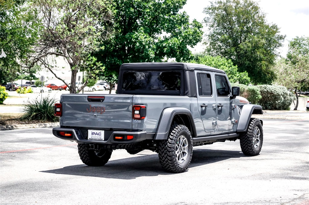 2025 Jeep Gladiator Mojave photo 4