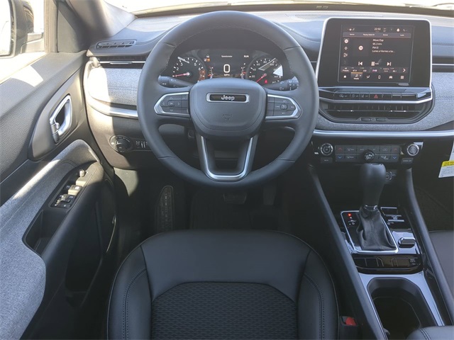 2025 Jeep Compass North Edition Latitude photo 16
