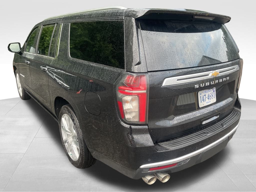 2024 Chevrolet Suburban High Country photo 2