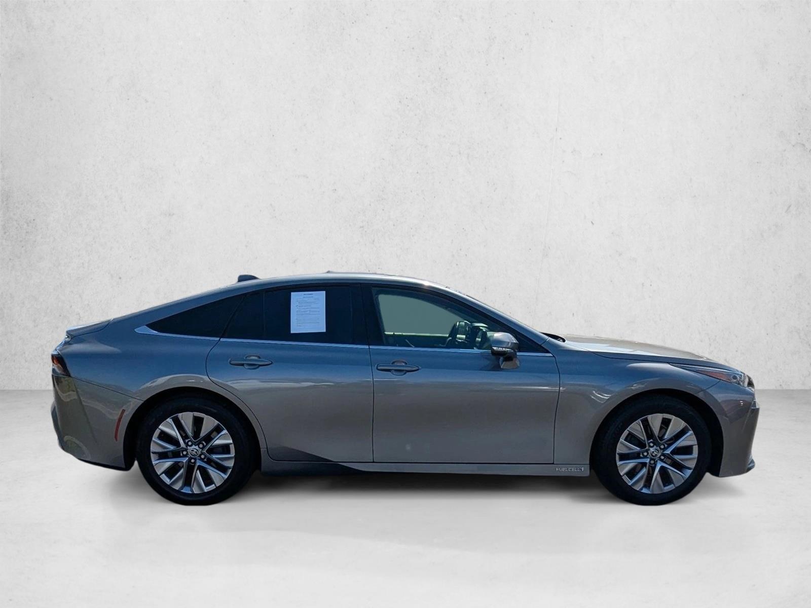 2021 Toyota Mirai XLE photo 4