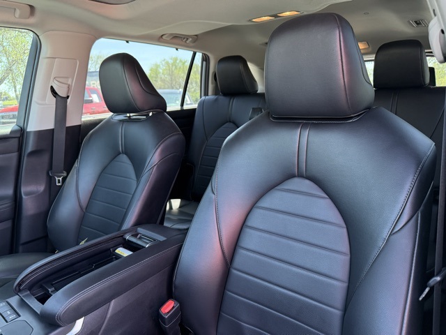 2022 Toyota Highlander XLE photo 21