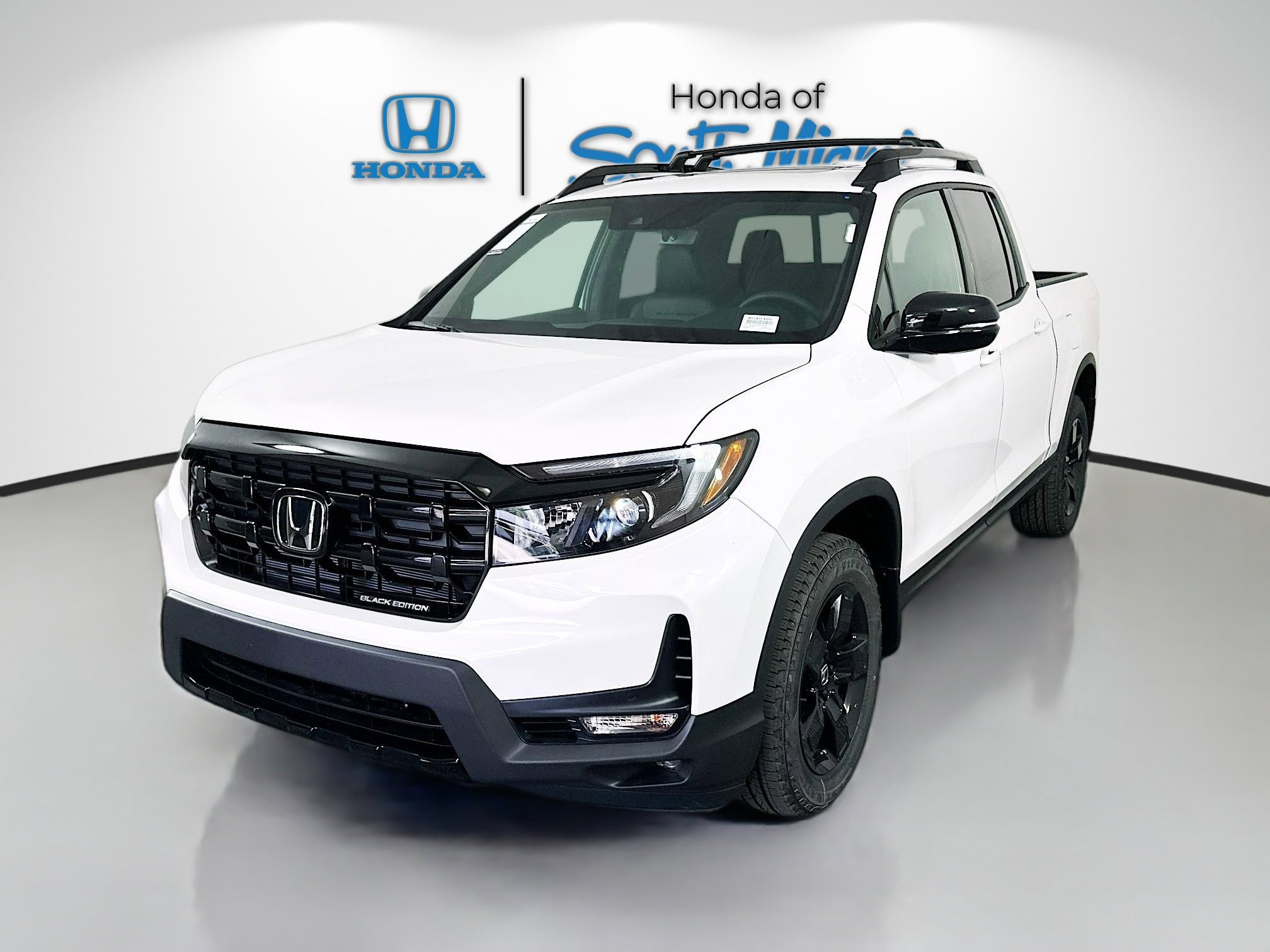 2025 Honda Ridgeline Black Edition photo 3