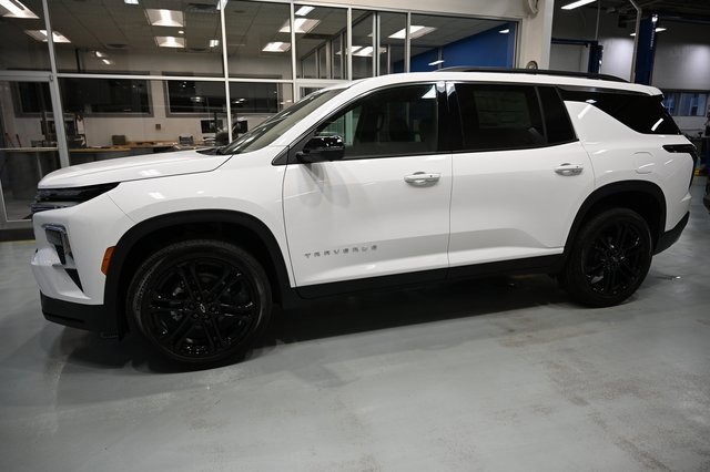 2026 Chevrolet Traverse photo 4