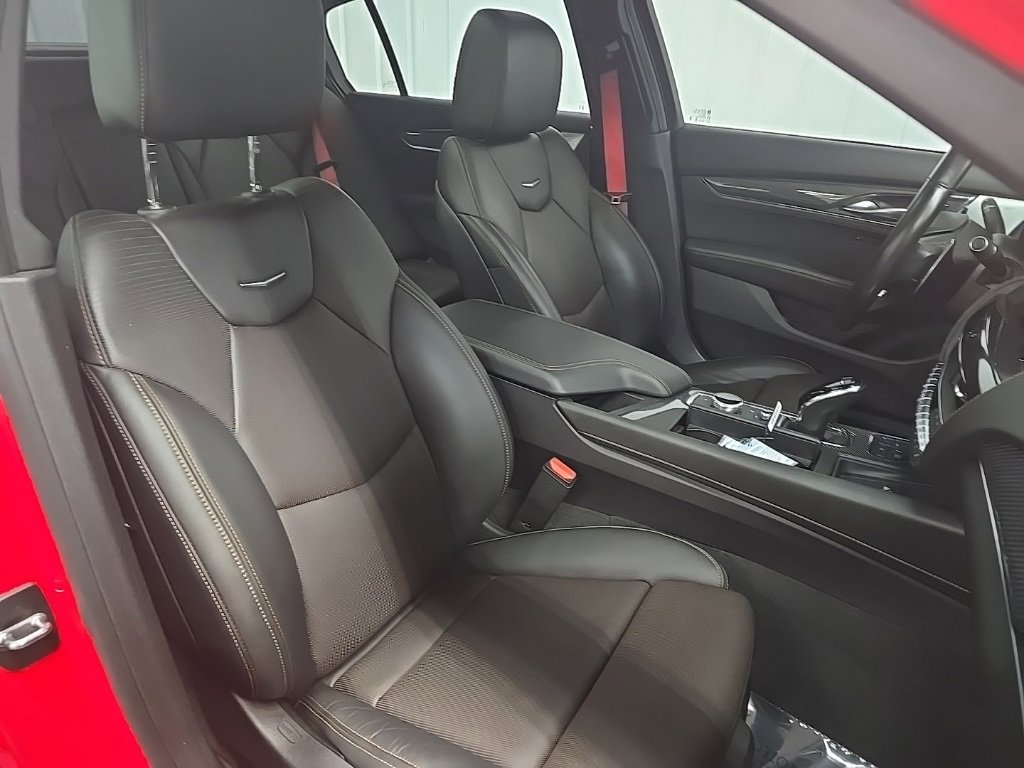 2024 Cadillac CT5 V photo 13