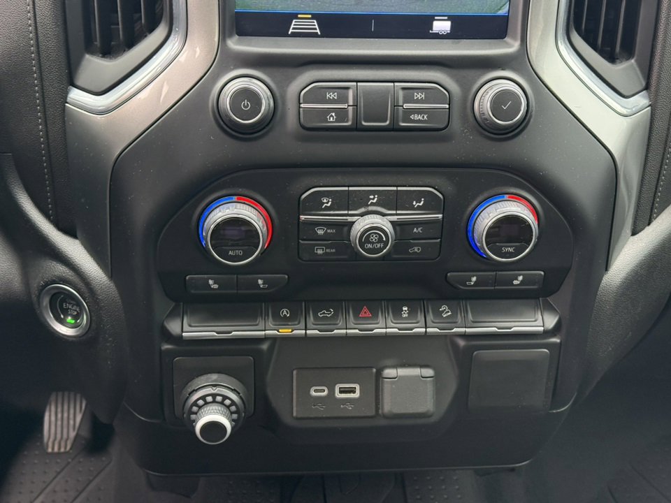 2021 CHEVROLET SILVERADO - Image 24