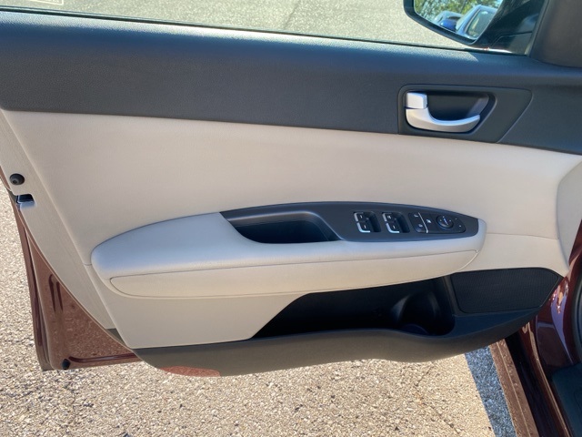 2016 Kia Optima LX photo 16
