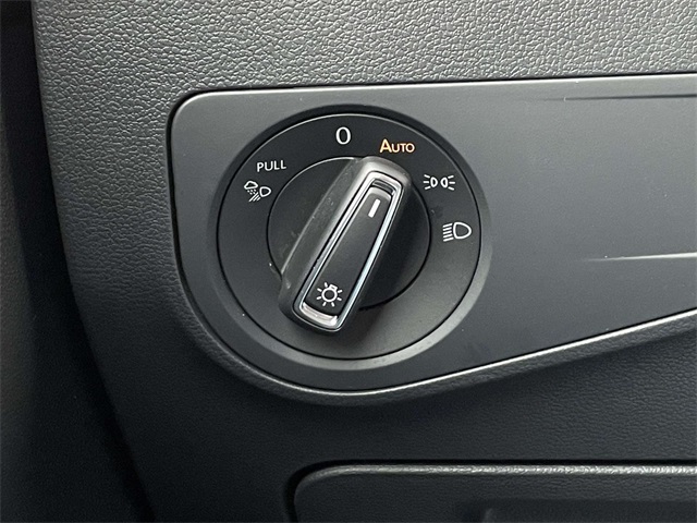 2022 Volkswagen Tiguan SEL Premium R-Line photo 28