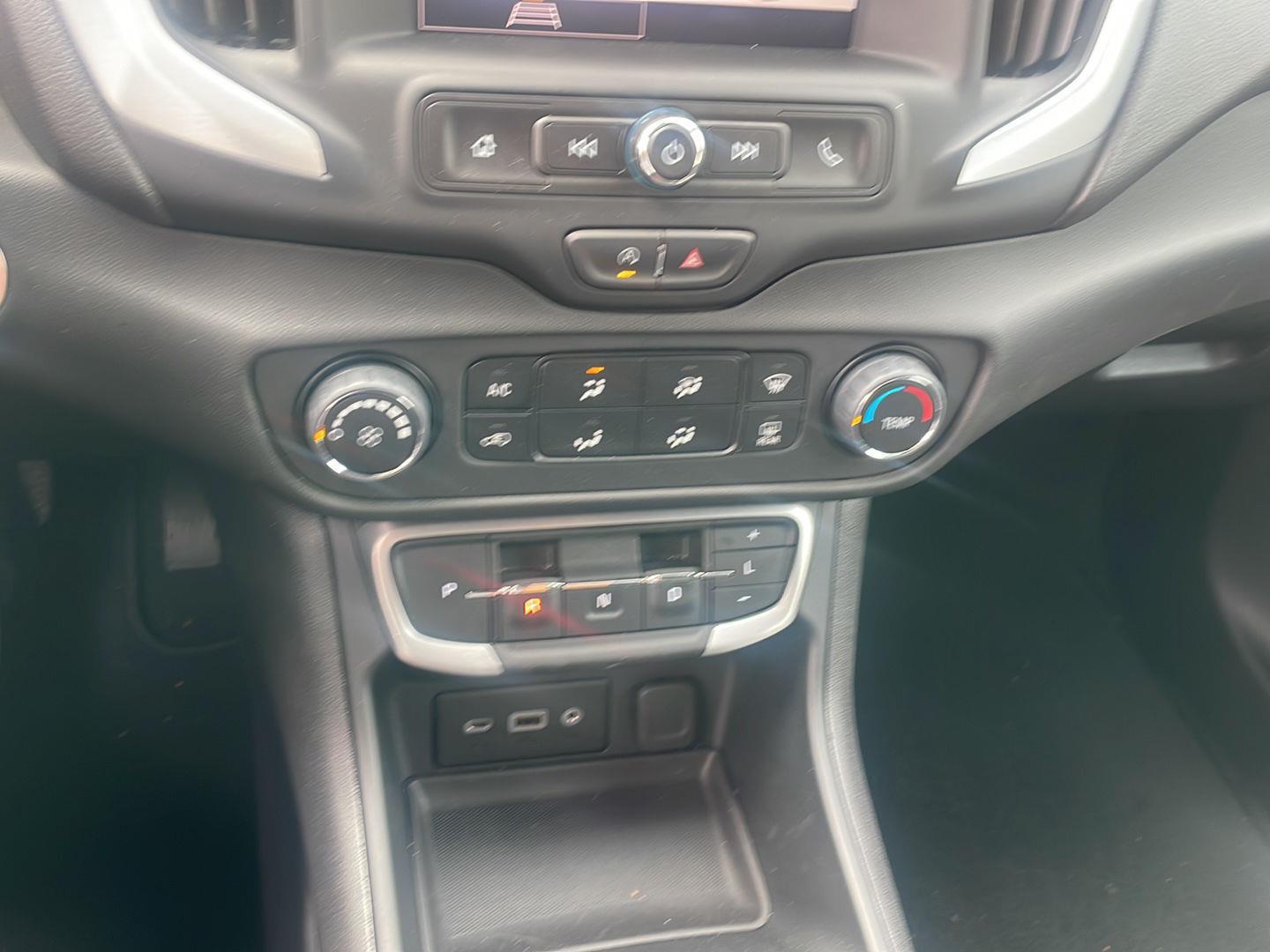 2024 Gmc Terrain SLE photo 7
