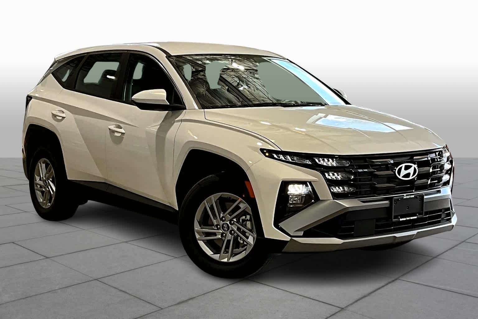 2025 Hyundai Tucson SE photo 2