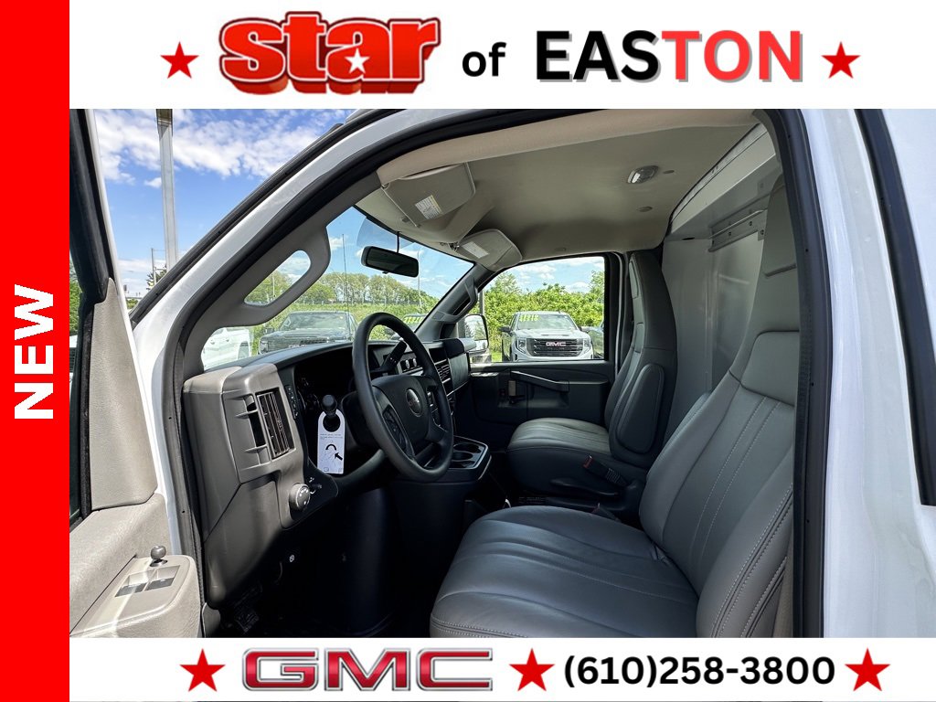 2025 Gmc Savana Cutaway 3500 photo 10