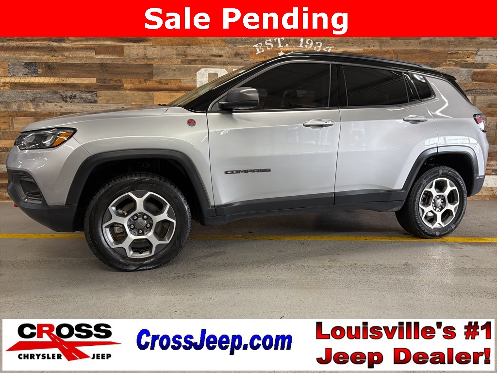 2022 Jeep Compass Trailhawk's photo