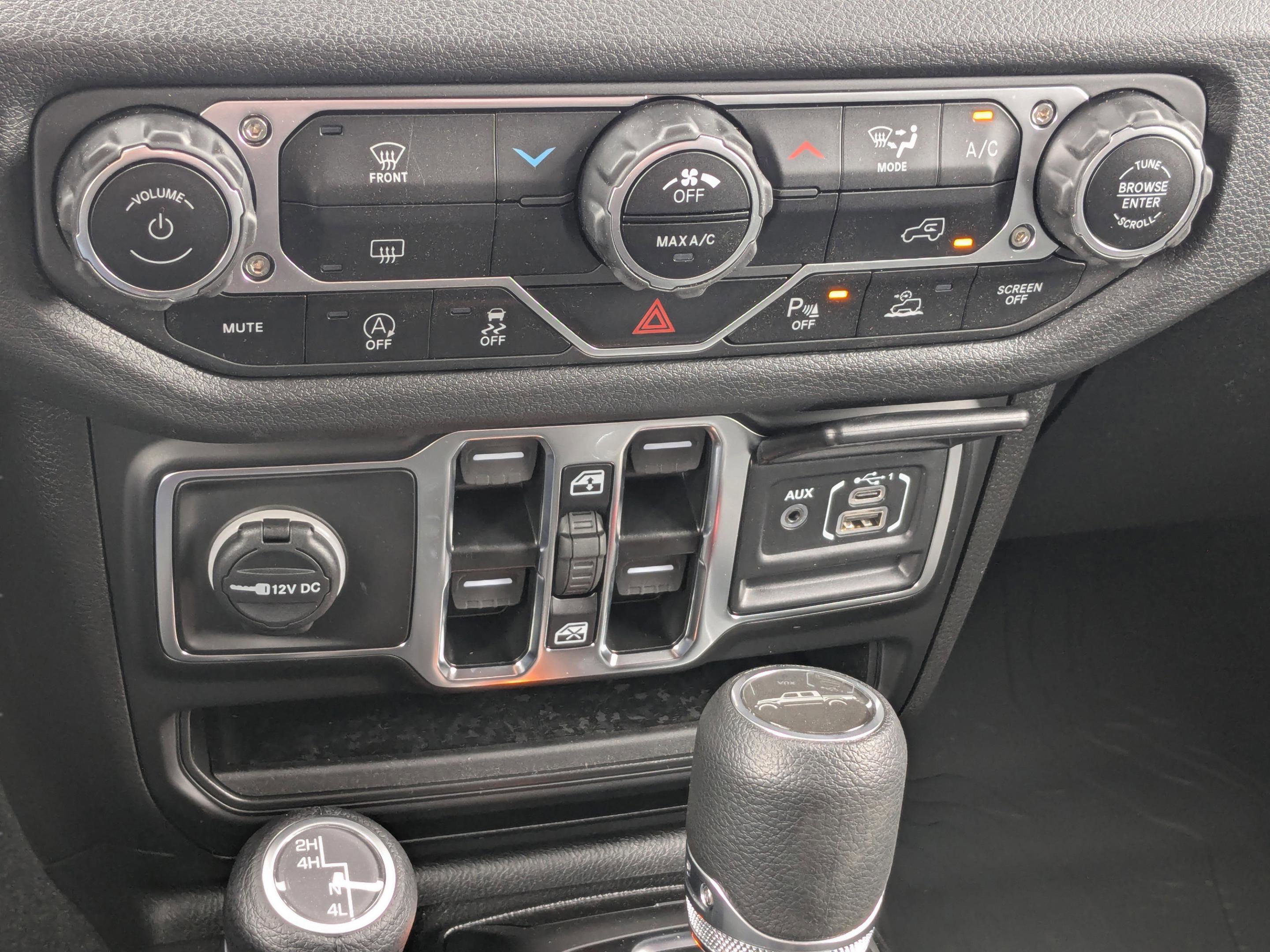 2025 Jeep Gladiator Sport S photo 22