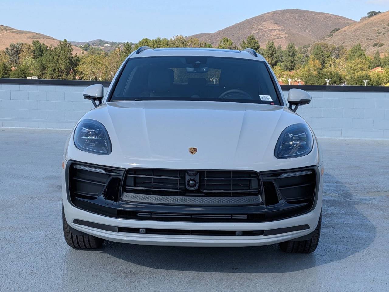2025 Porsche Macan T photo 6