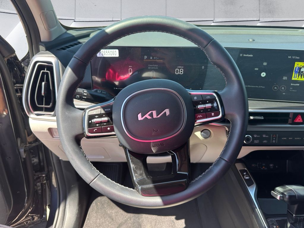 2025 Kia Sorento S photo 8