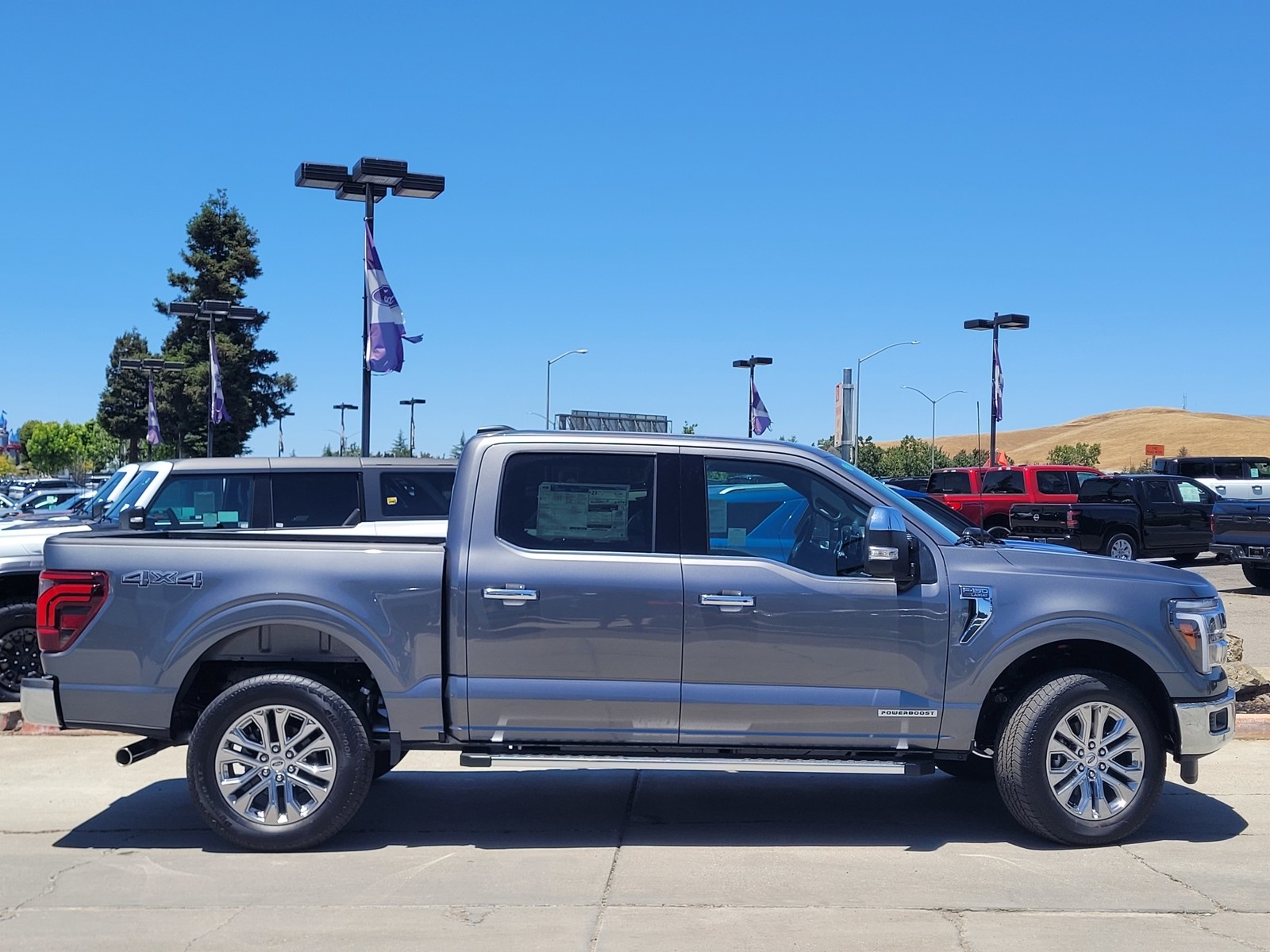 2025 Ford F-150 Lariat photo 3