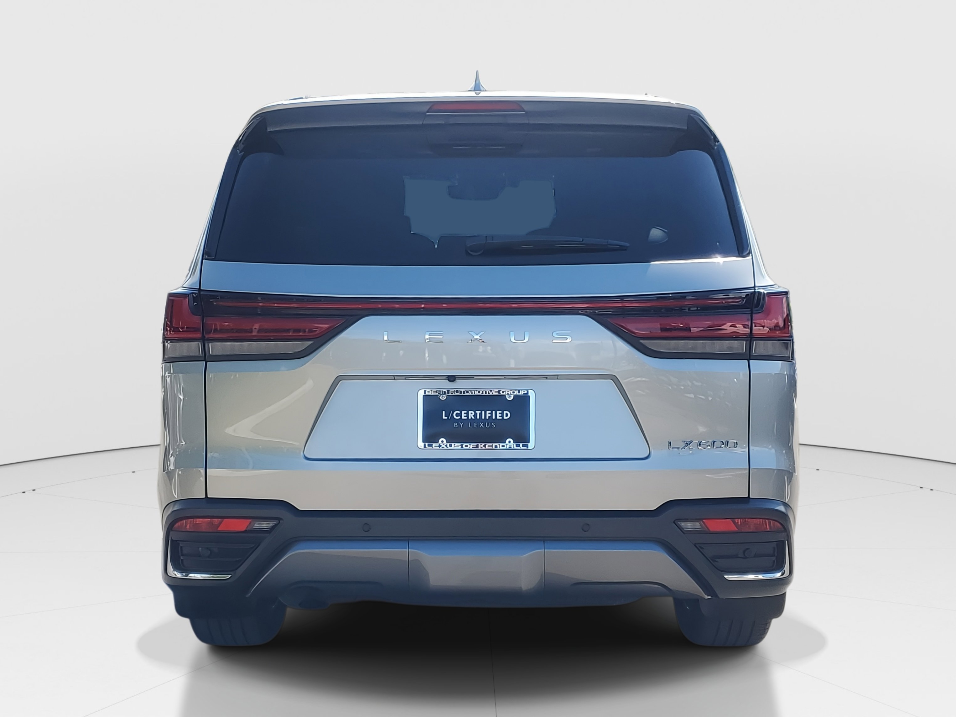 2023 Lexus LX 600 Ultra Luxury photo 2