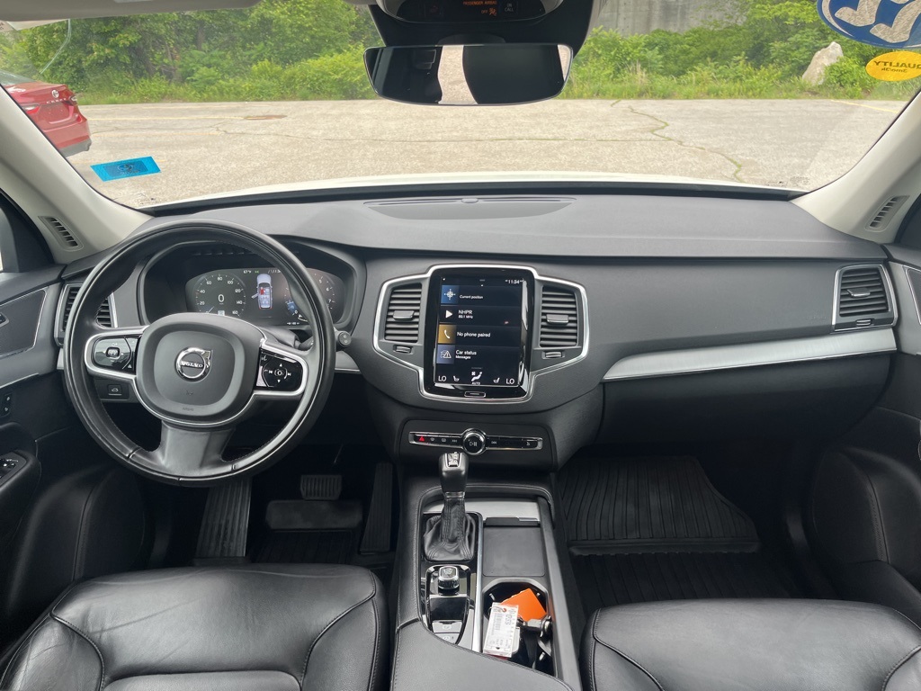 2022 Volvo XC90 T5 Momentum photo 11