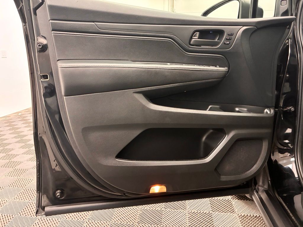 2023 Honda Odyssey EX-L photo 19