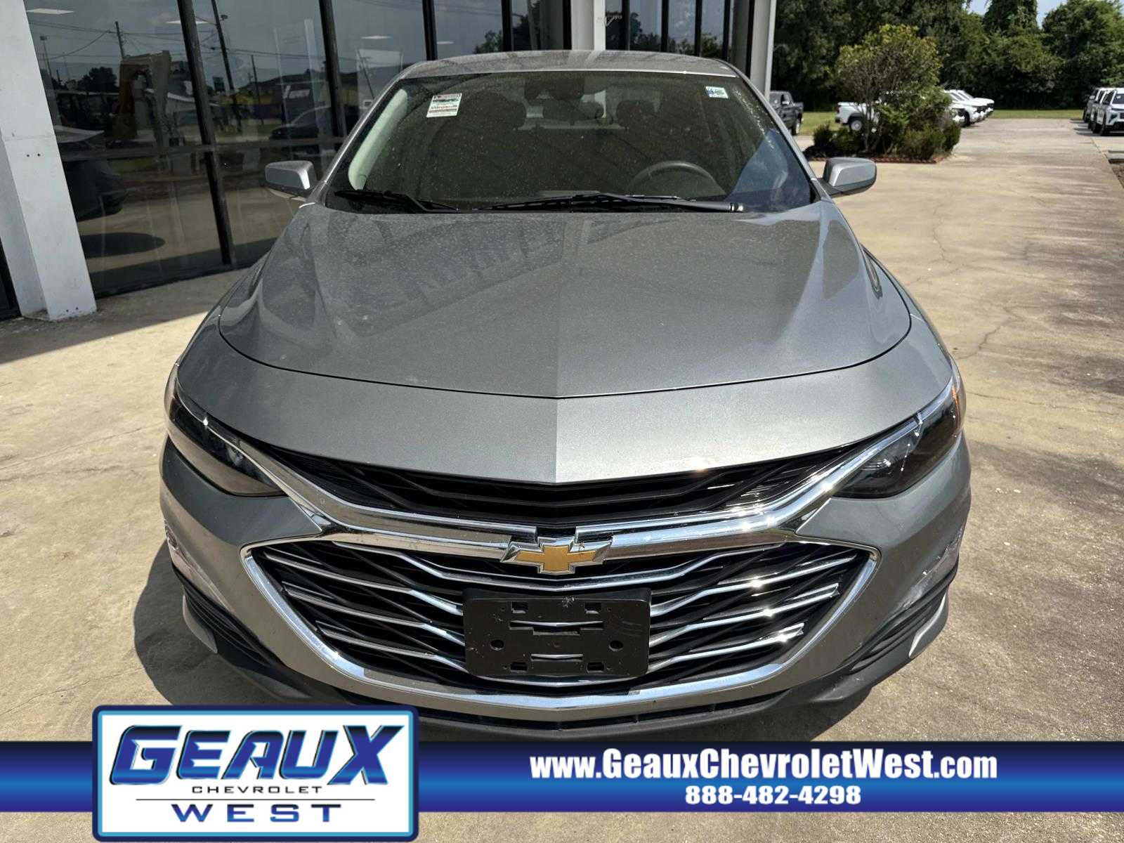 2024 Chevrolet Malibu 1LT photo 3