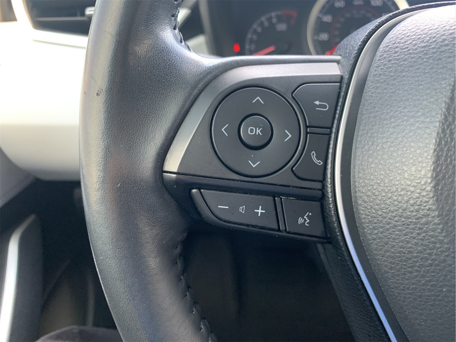 2020 Toyota Corolla SE photo 17
