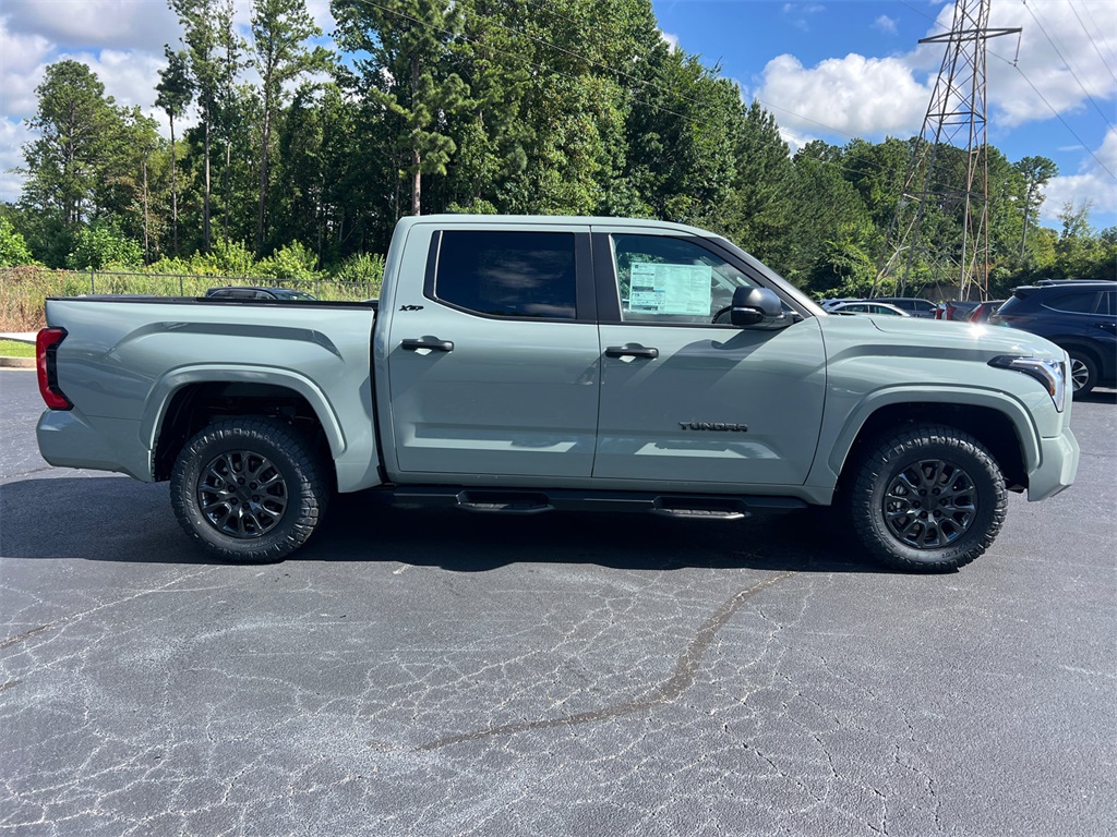 2025 Toyota Tundra SR5 CrewMax photo 2