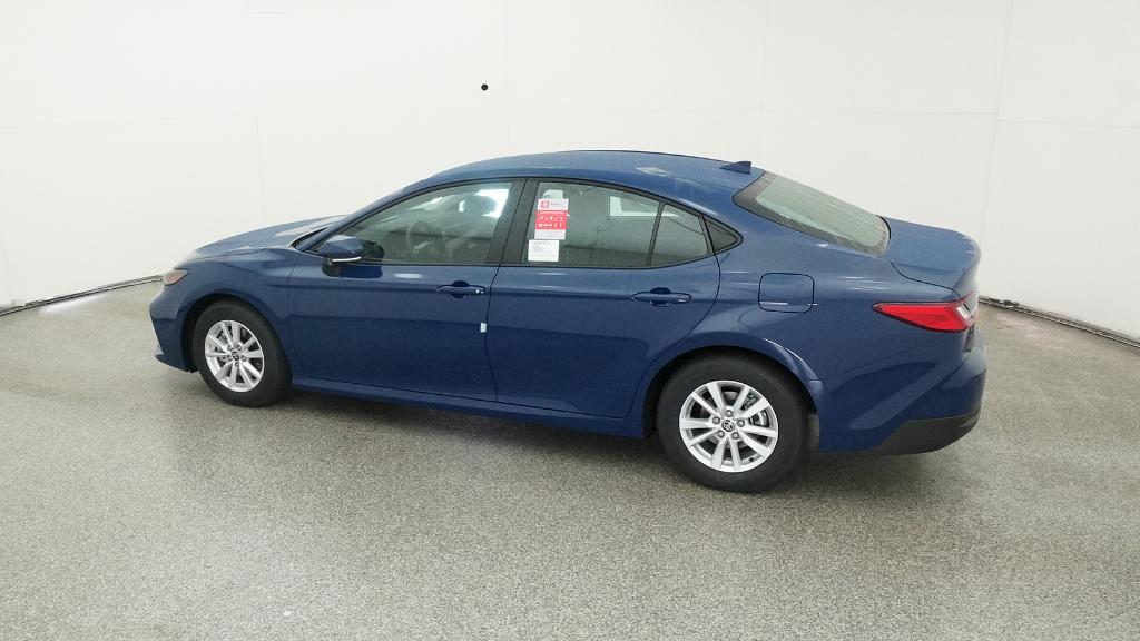 2026 Toyota Camry LE photo 11