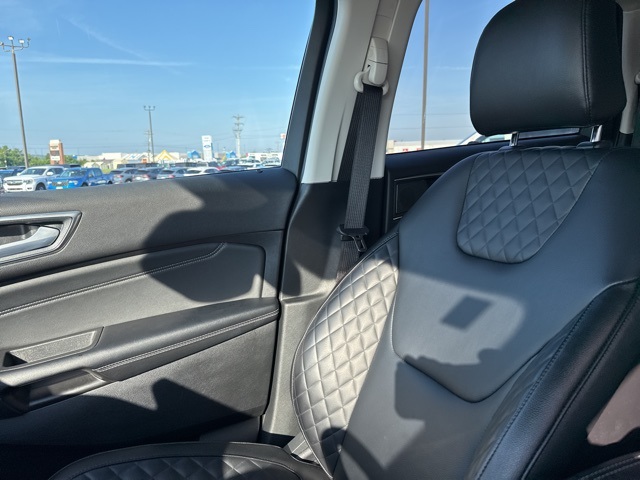 2024 Ford Edge Titanium photo 22