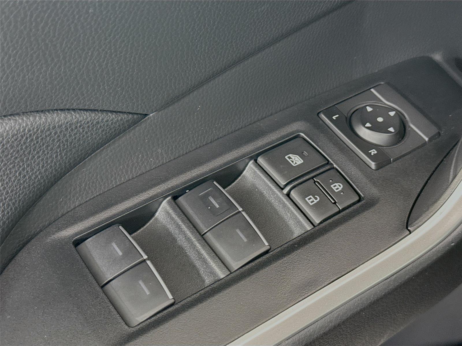 2024 Toyota RAV4 Hybrid XLE photo 26