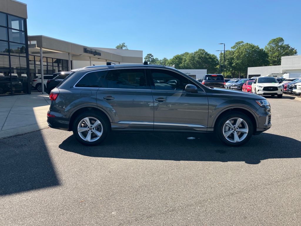 2021 Audi Q7 45 Premium photo 13
