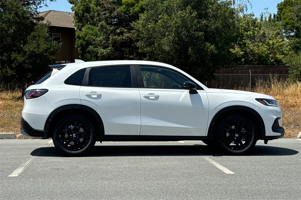 2026 Honda HR-V Sport photo 3