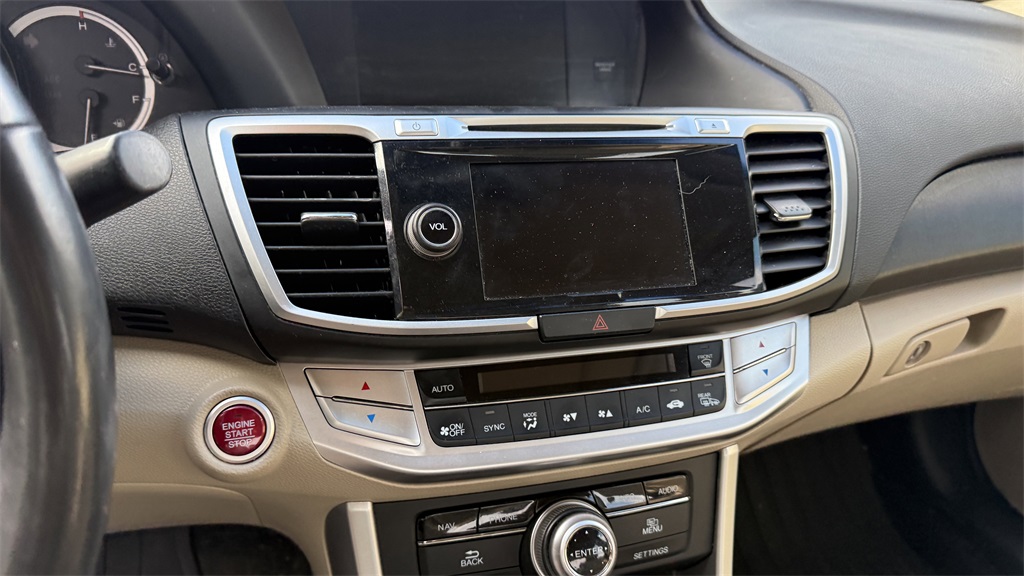 2015 Honda Accord Touring photo 3